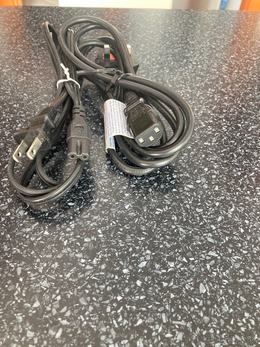 Kable s USA a GB koncovkou - 2