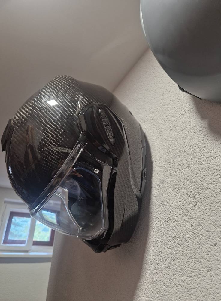 Držiak na motocyklovú prilbu - 2