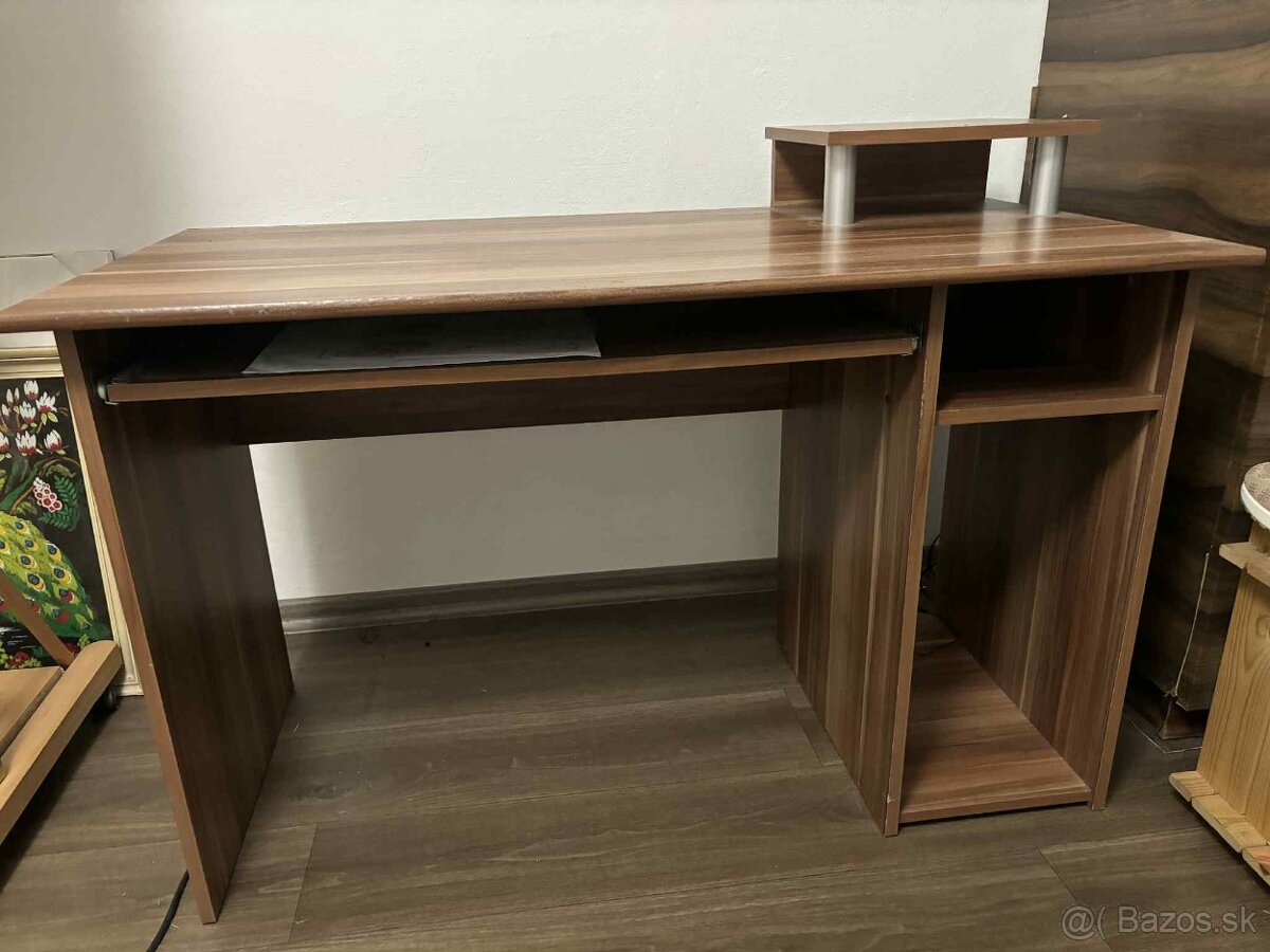 Drevený písací stôl - 2