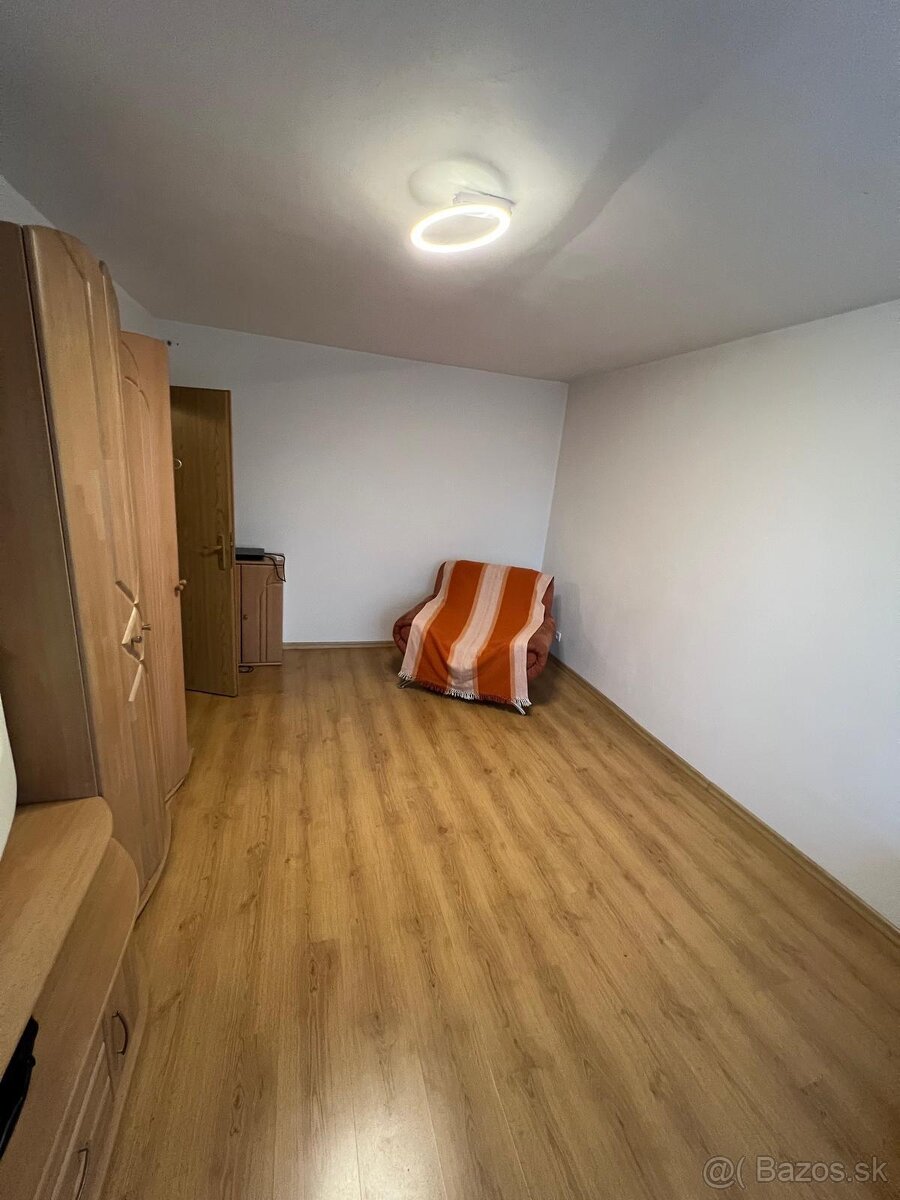 NA PREDAJ 1-izbový byt vo Zvolene - 2