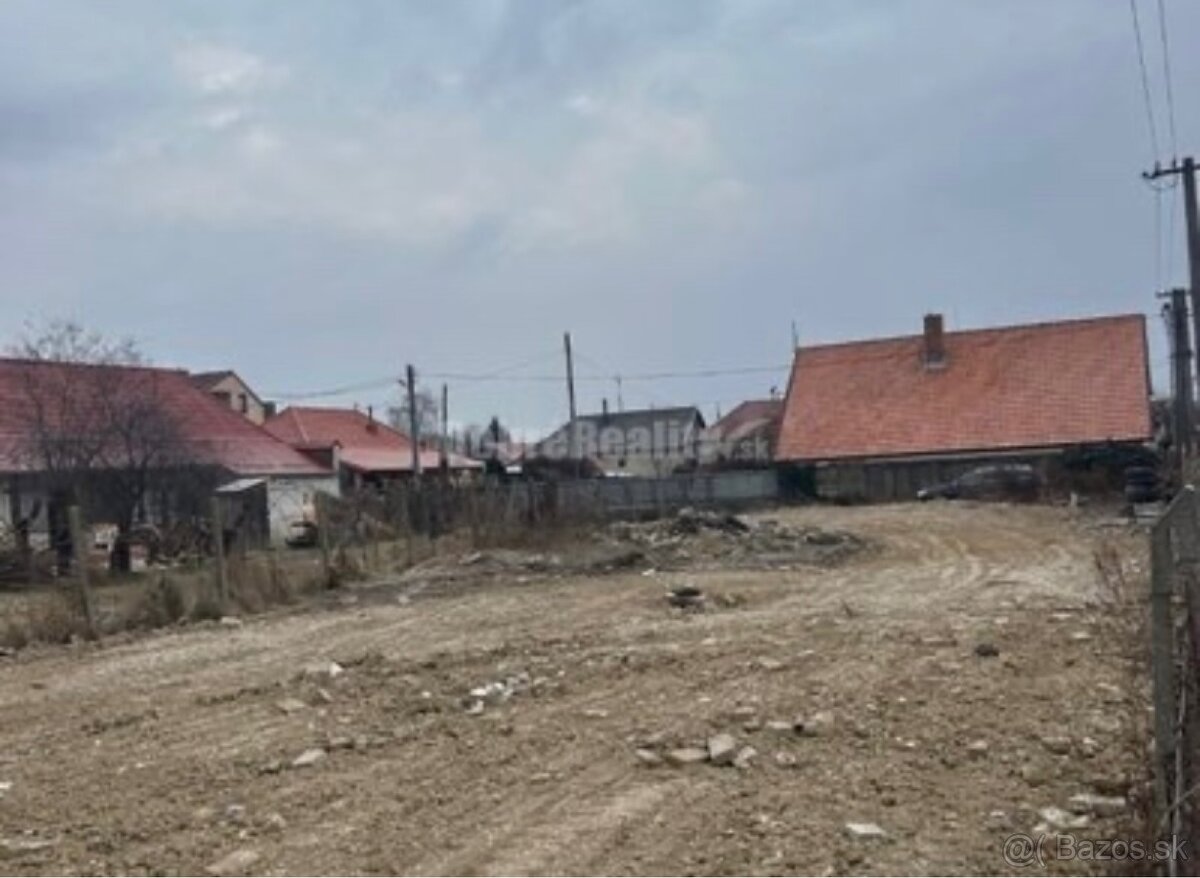 Predám stavebný pozemok 556m2 v obci Neded - 2