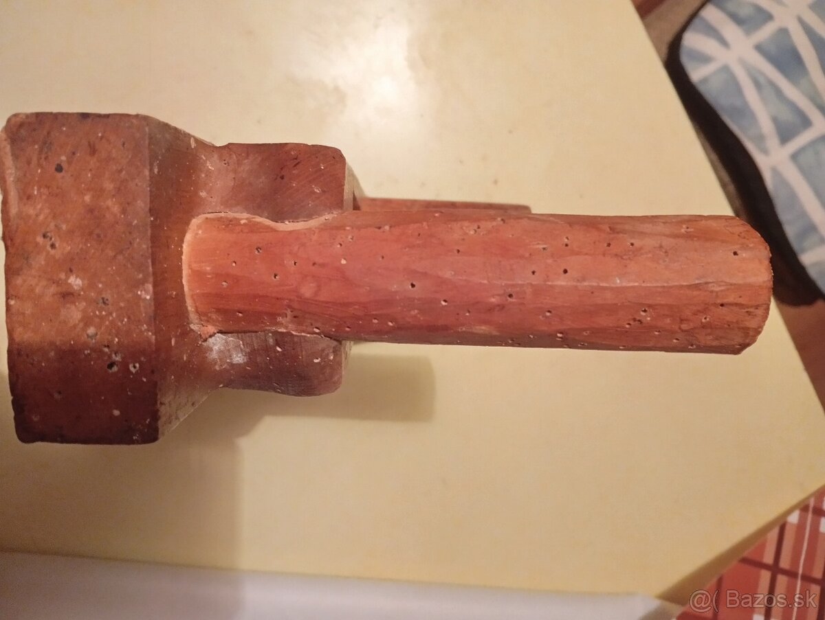 Darujem za dva dezerty Tatiana 172 gramov drevený hoblík a ý - 2