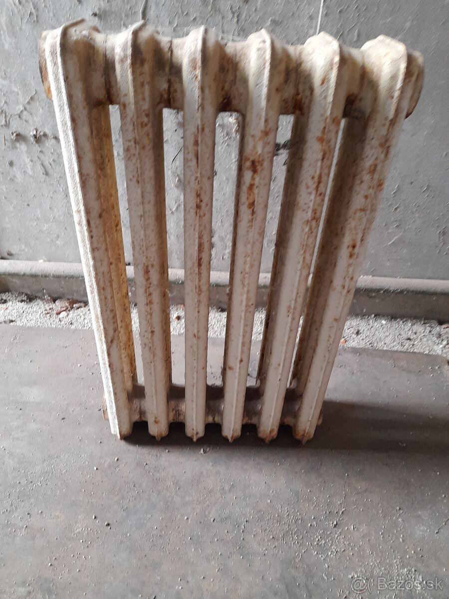 Predám liatinový radiator 6 článkový - 2