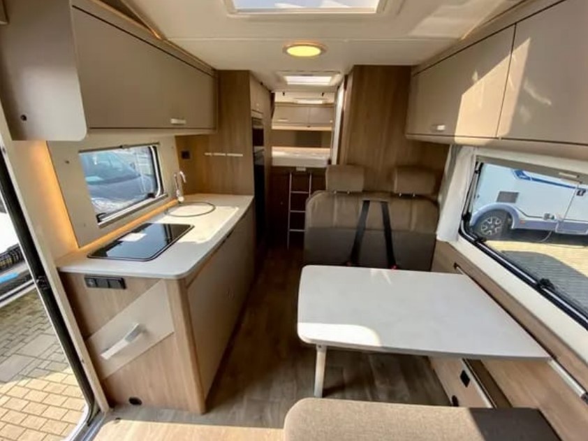 Carado A464 (6 miest na jazdu a spanie) - 2