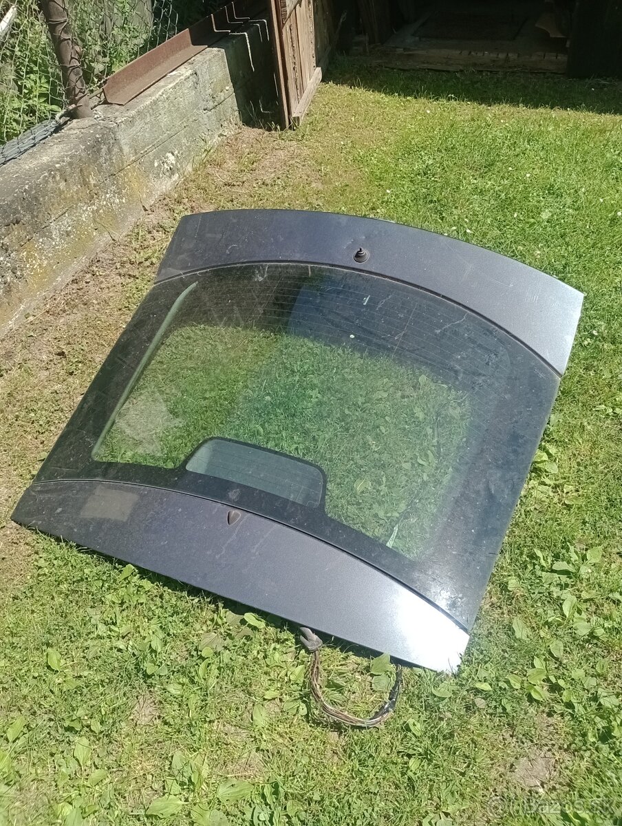 Ford mondeo mk3 zadná kapota - 2