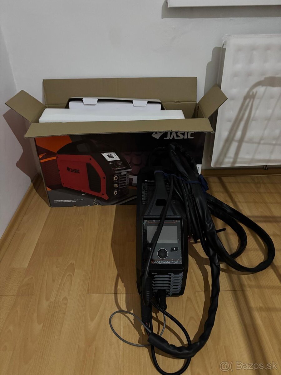 Zváračka EVO20 TIG 200P ACDC PFC LCD E2S23 JASIC - 2