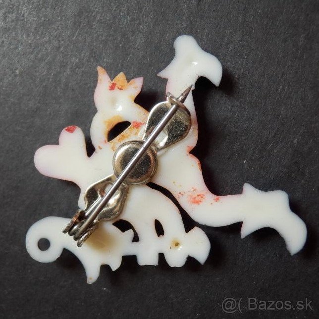 Starožitné Plastové brošňe - 2