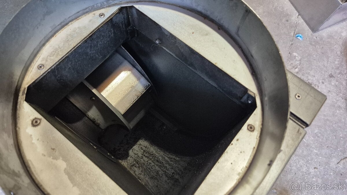 Predám ventilátor Systemair KBR 280EC - 2