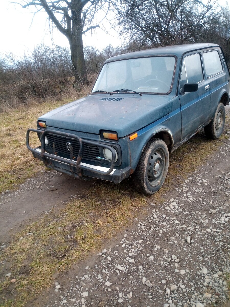 Lada niva 1.7 bez spz - 2