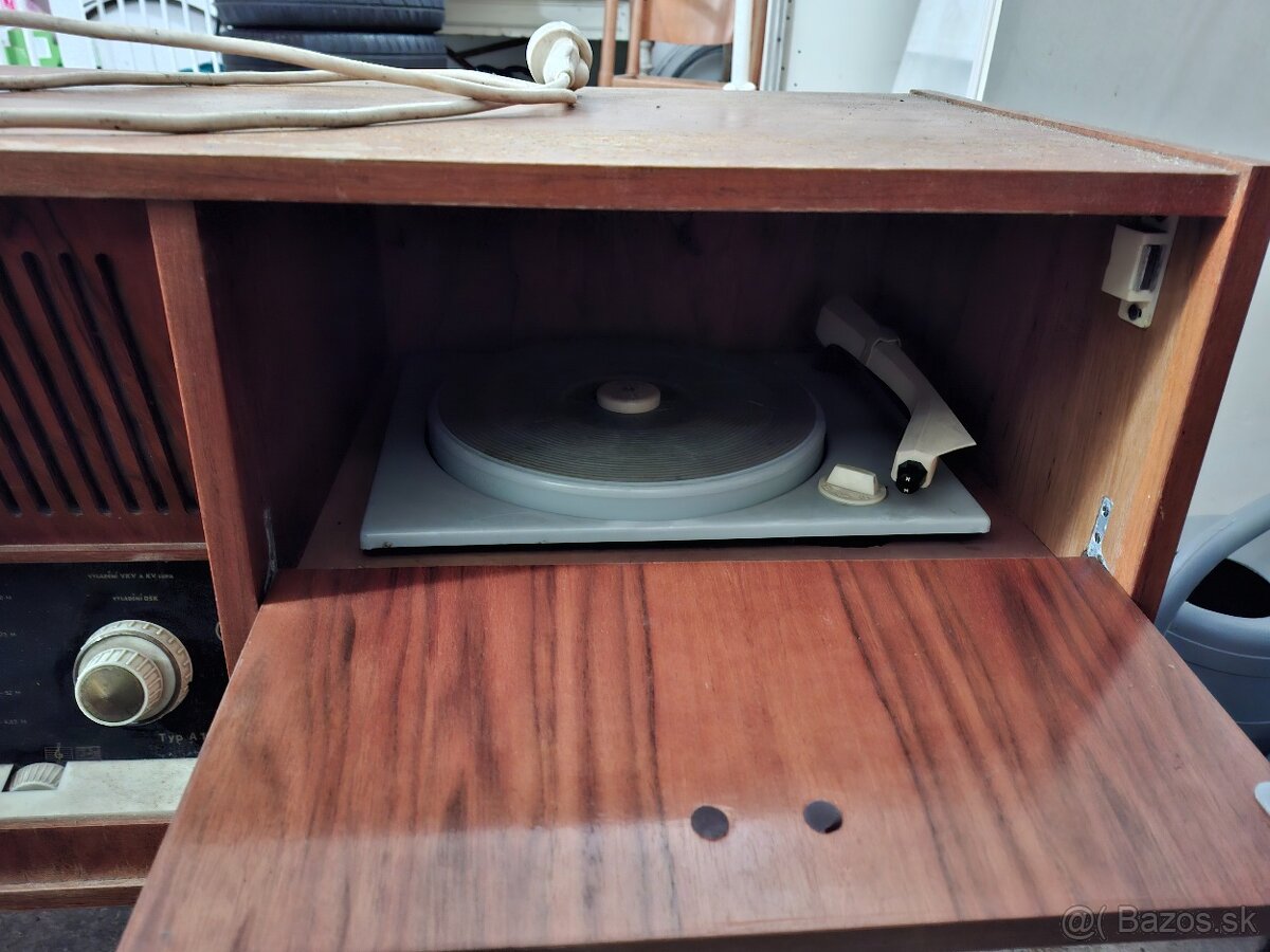 Gramorádio A101-0 - 2