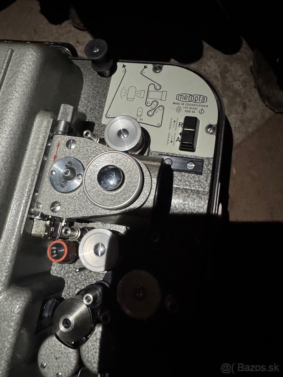 Filmový projektor - 2