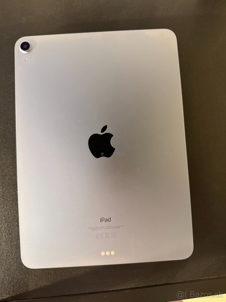 iPad Air 4 (2020) 64GB + Smart Keyboard Folio - 2