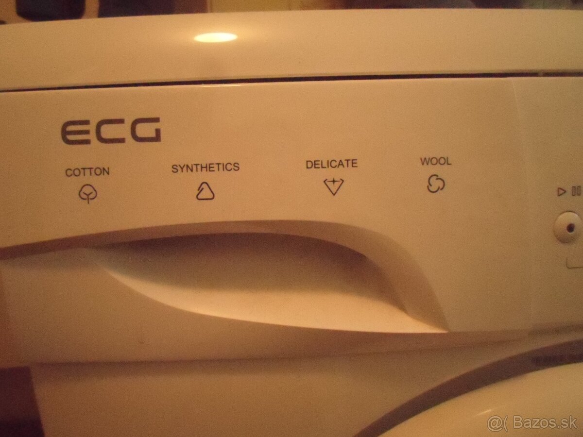 Kvalitná automaticka pračka zn: ECG - 2