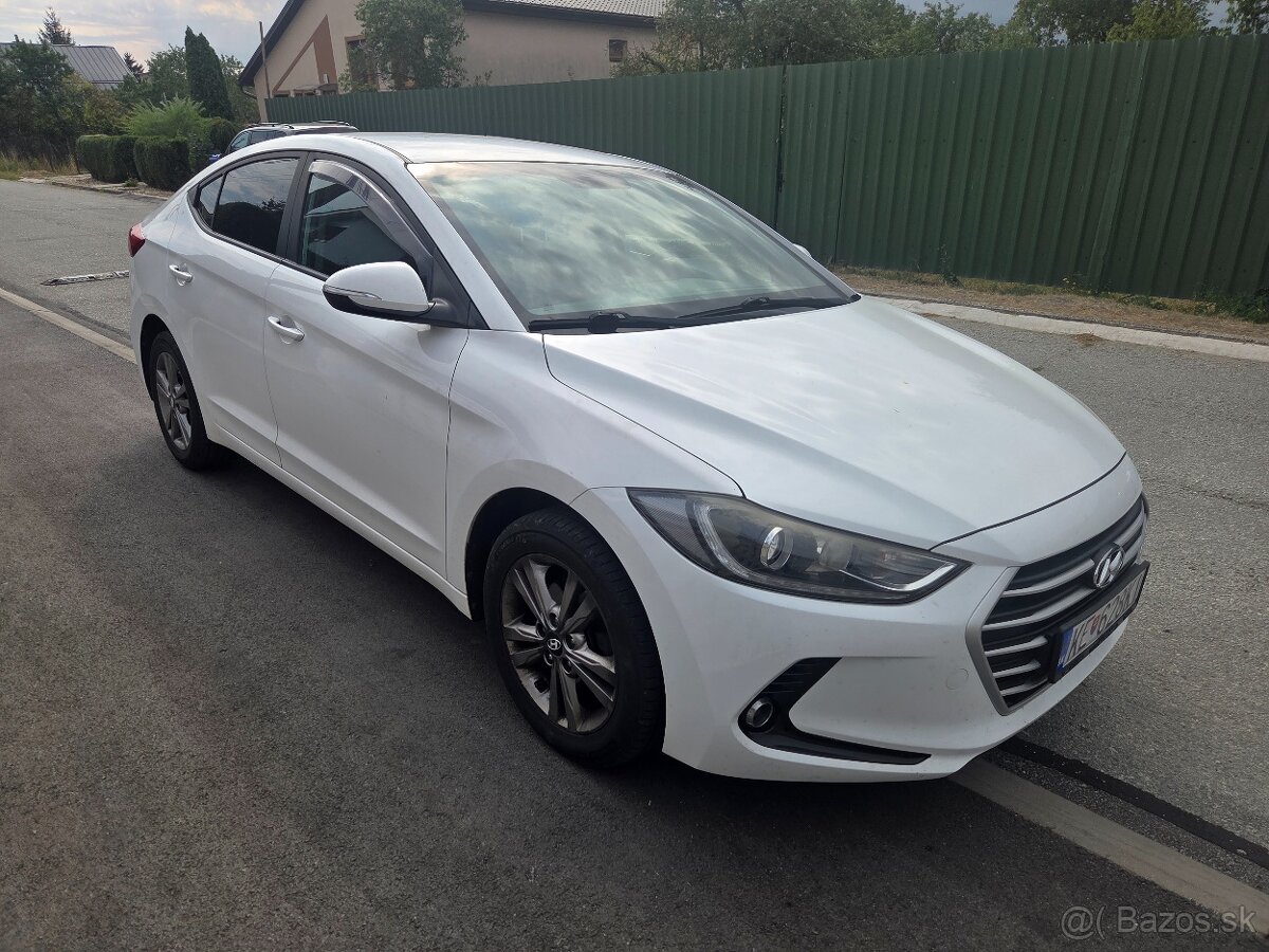 Elantra 1,6 benzín - 2