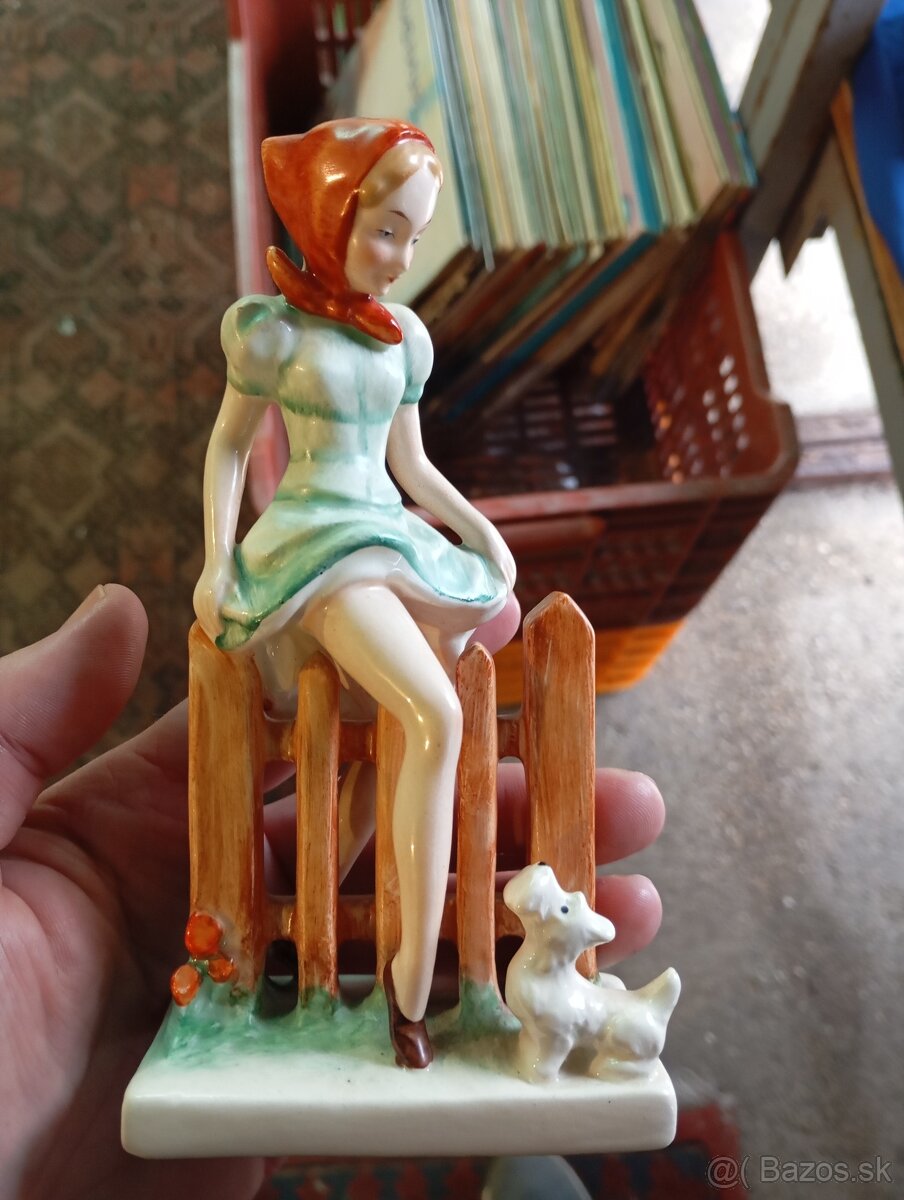 Predám peknú sošku hummel - 2