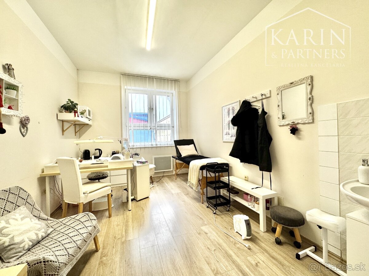 Prenájom MULTIFUNKČNÉHO priestoru v CENTRE mesta – 15 m² - 2