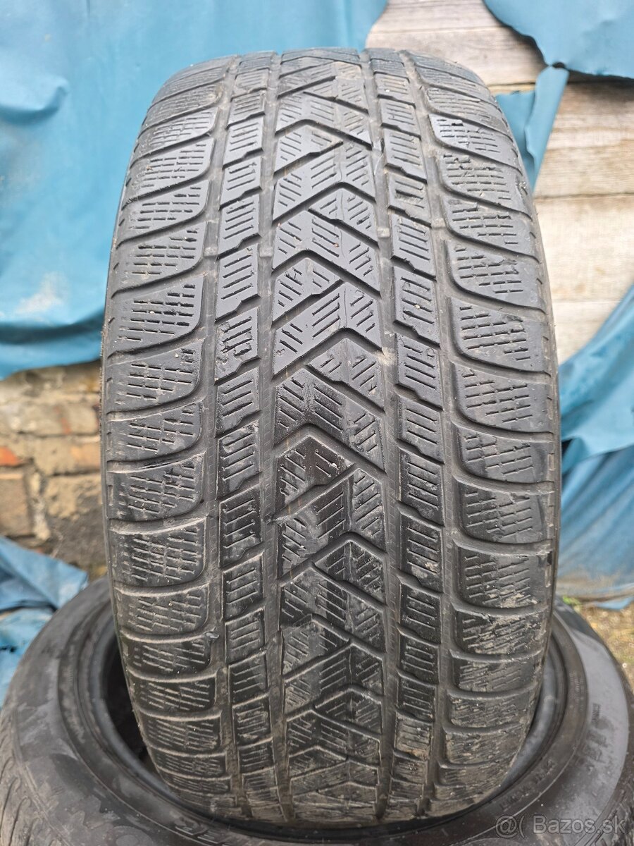 Ponúkam 2 zimné pneumatiky Pirelli Scorpion 275/45 R21 - 2