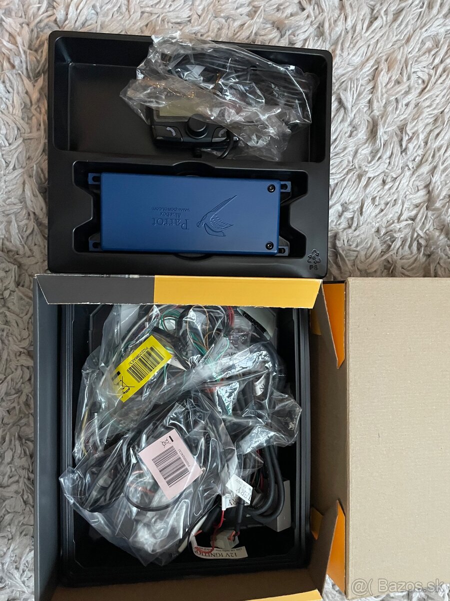 Parrot CK3100 LCD – Bluetooth handsfree do auta - 2