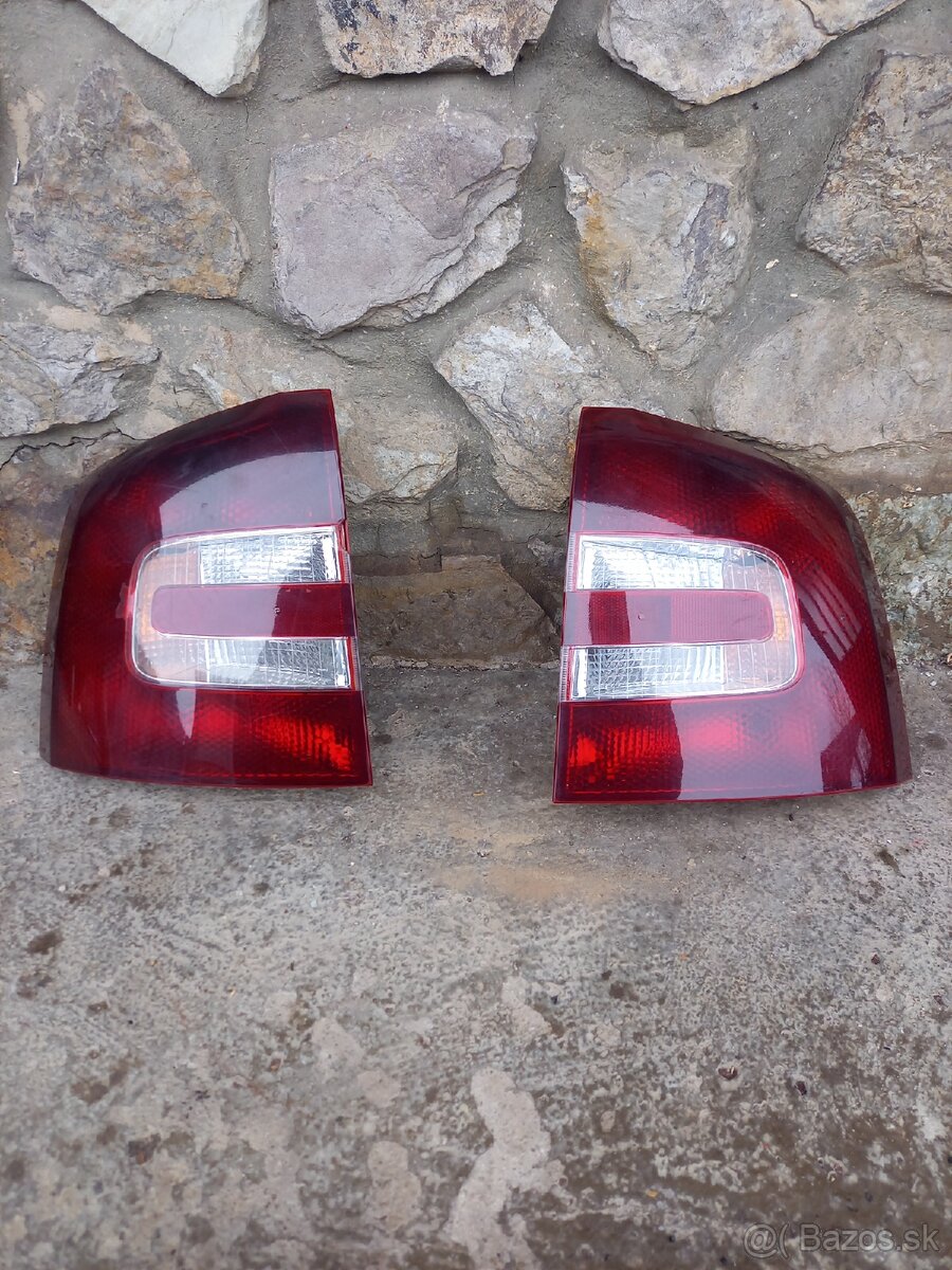 Zadne svetlá octavia 2 combi - 2