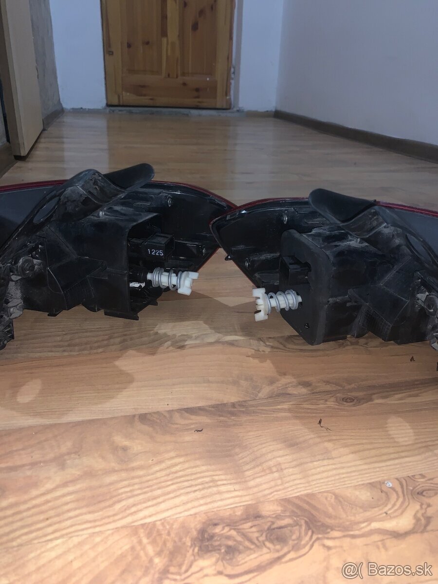 Predam svwtla na vw touran - 2