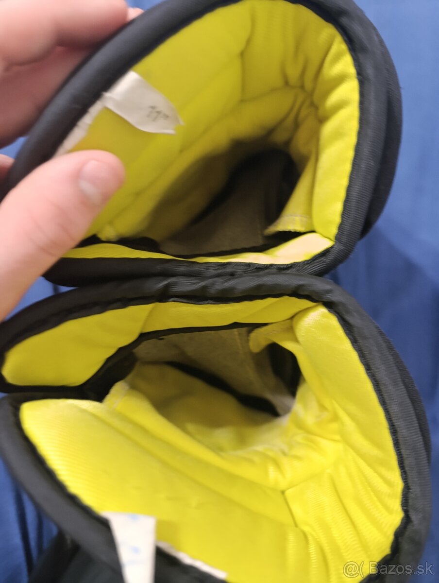 Predám hokejové rukavice 11' - 2