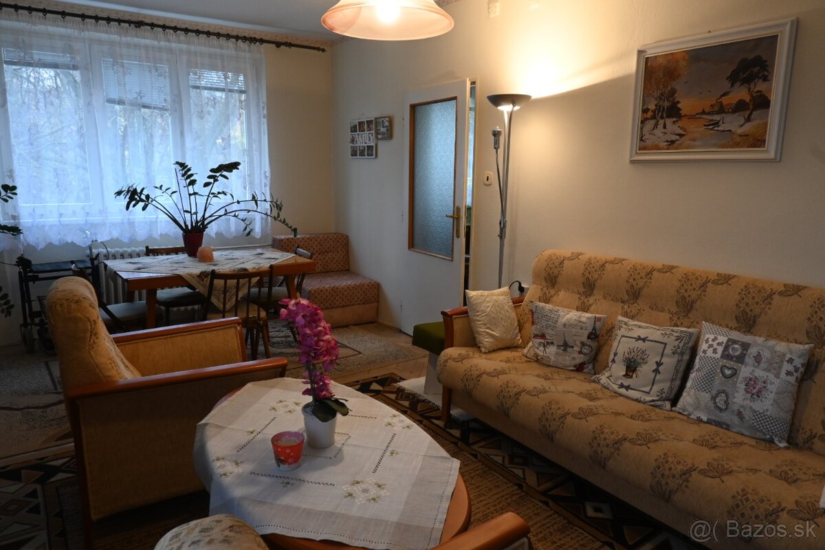 Predávame byt v Šahách blízko centra - 2