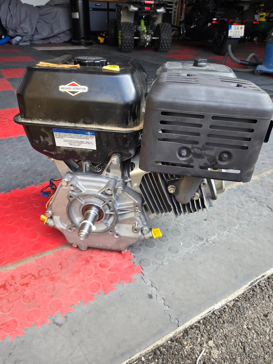 Motor briggs and stratton - 2