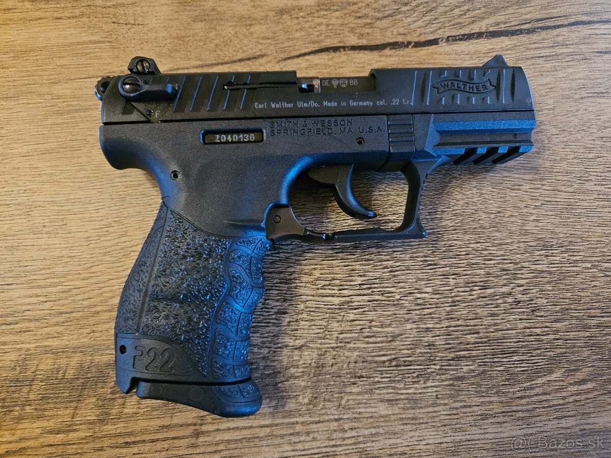 Pištoľ samonabíjacia WALTHER - 2