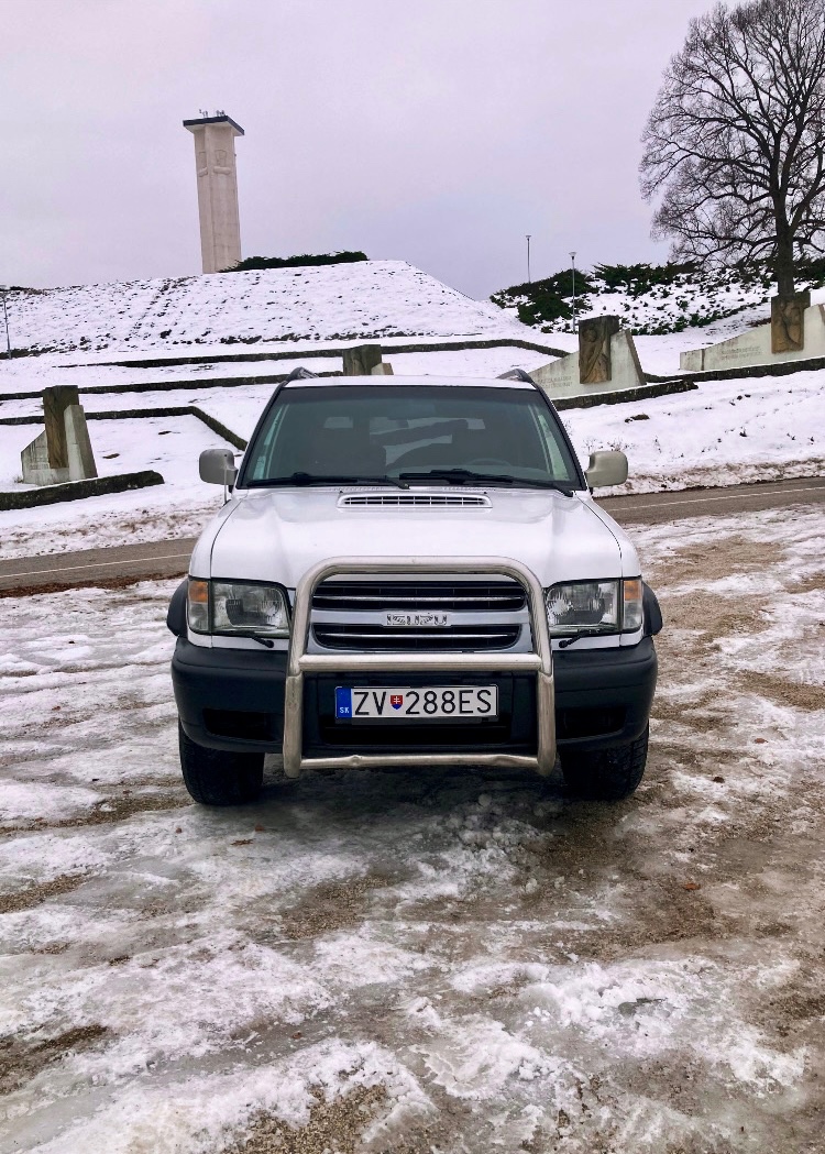 Predám Isuzu Trooper 3.0 DTi - 2