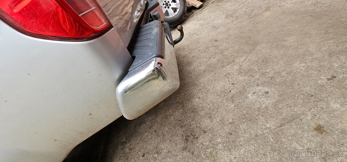 Zadný nárazník - 2