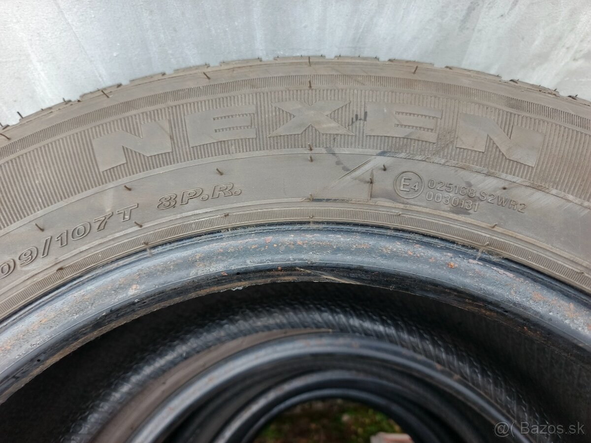 Nexen 215 65 R16 C - 2