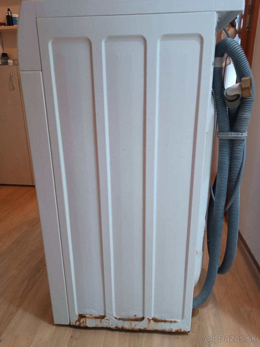 Práčka Elektrolux Slim - 2
