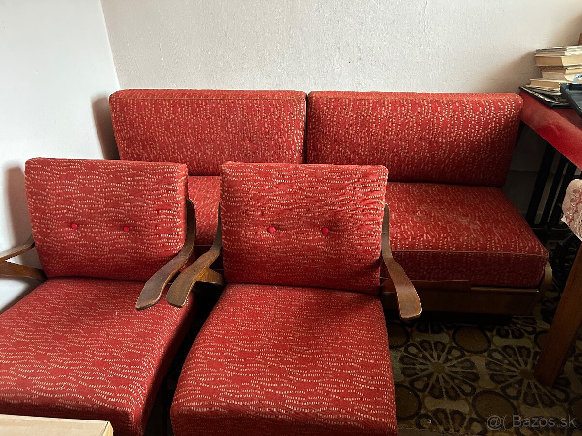 Staré kreslá a gauč - 2