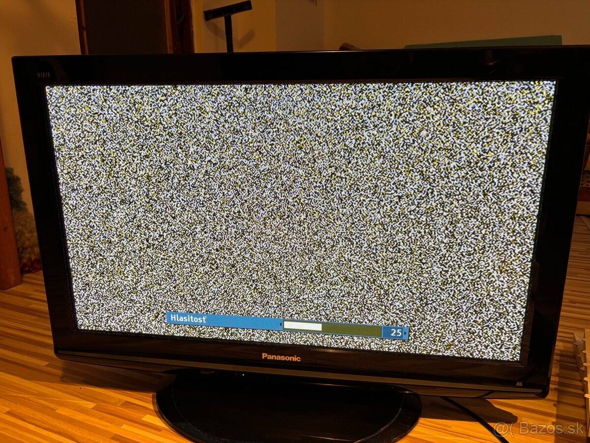 37" Plazmový TV Panasonic VIERA TX-P37X10Y - 2