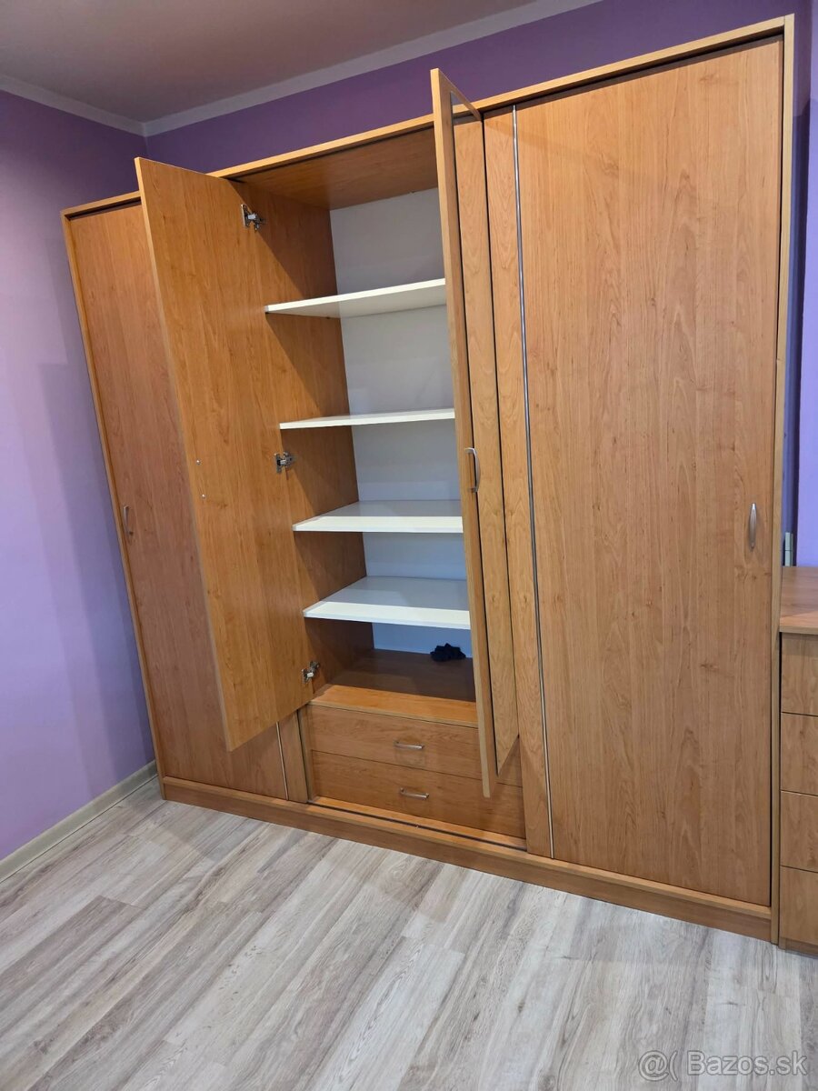 Skriňa a posteľ 2ks - 2