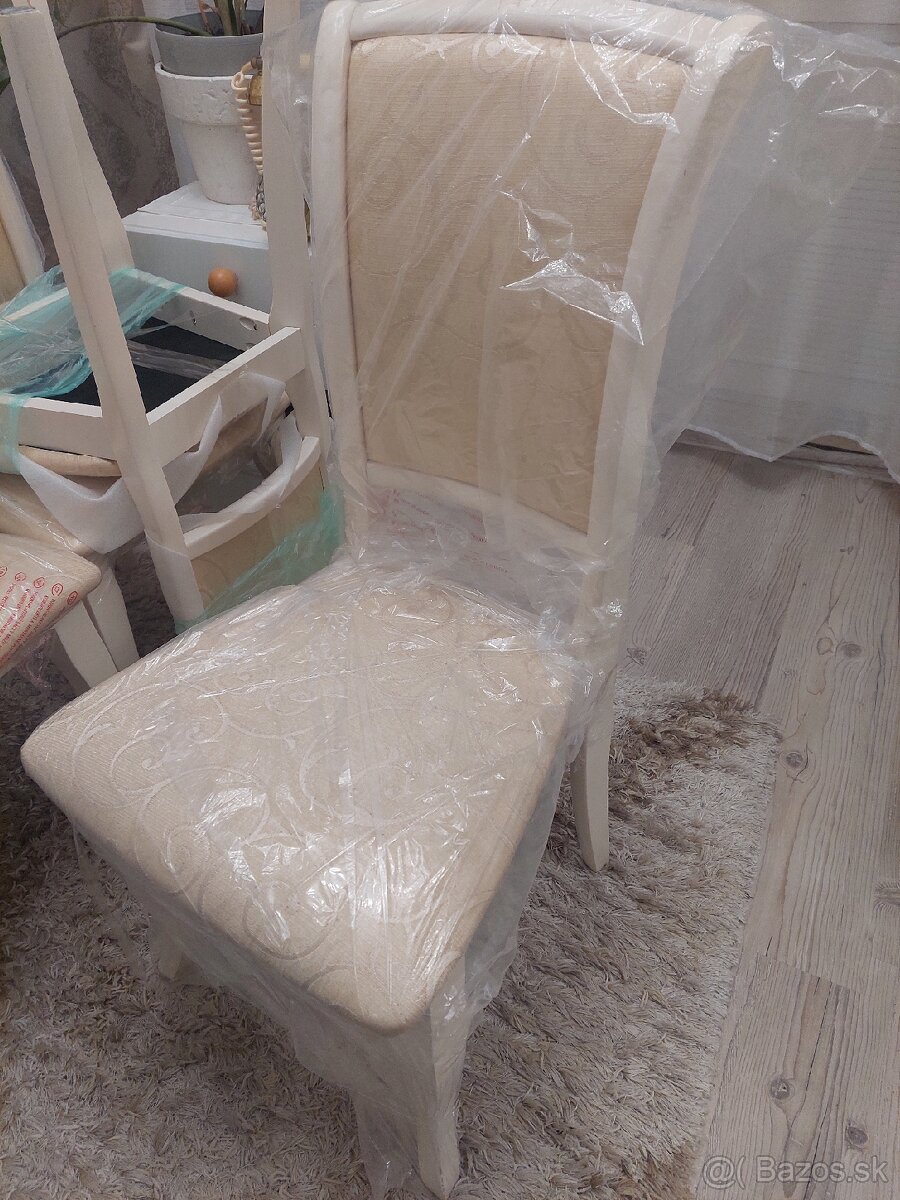 Predám jedálenské stoličky. - 2