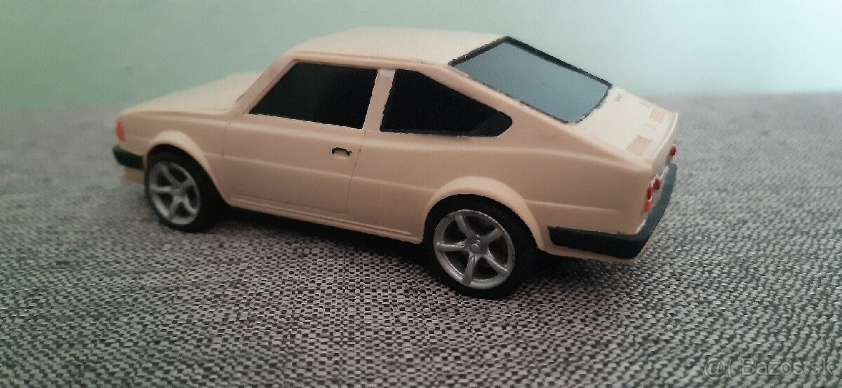 ŠKODA RAPID 130 GL 1:43 Igra - 2