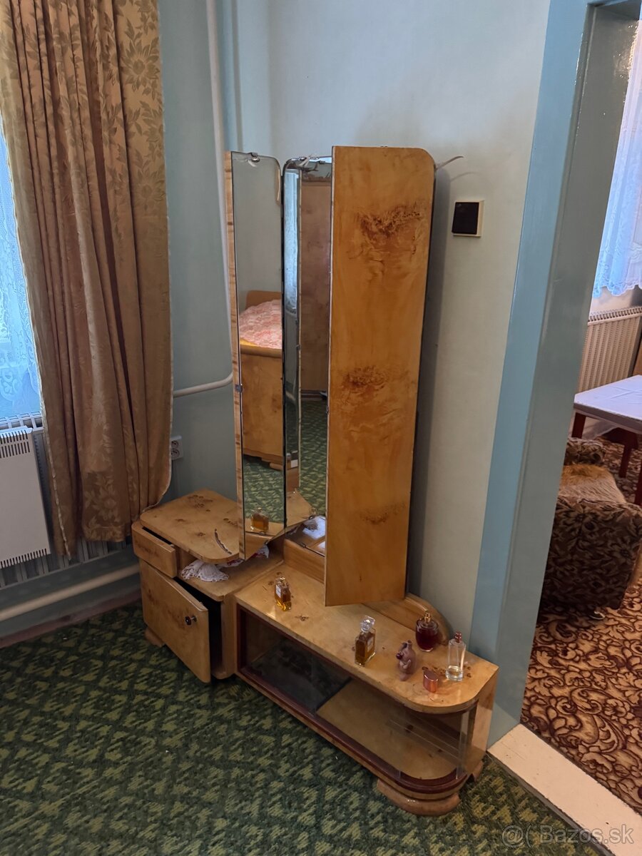 Starožitný spálňový set - 2