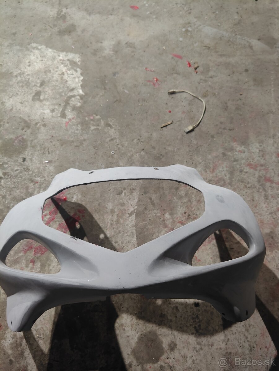 Gsxr750 k1 maska - 2