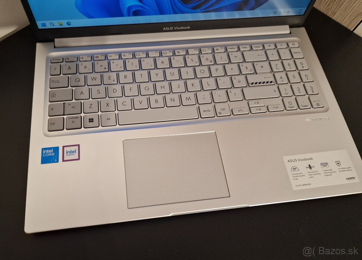 15.6" Asus vivobook 15 Intel core 5 - 2