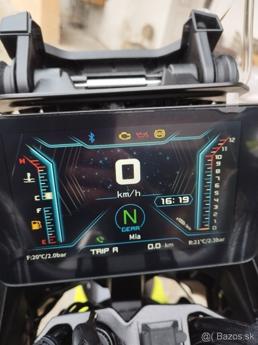 QJ Motor SVT 650 X vodičák A2 rok 2025 3x kufor - 2