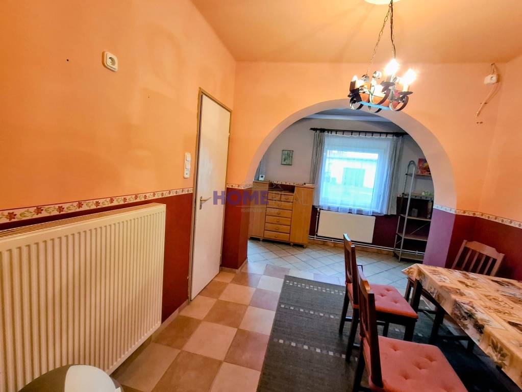 PRENÁJOM STARŠIEHO 2 IZB. RD V RAJKE S VEĽKÝM SLNEČNÝM POZE - 2