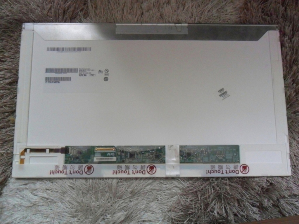 predám LED display (displej)15.6" palca , z notebooku HP - 2