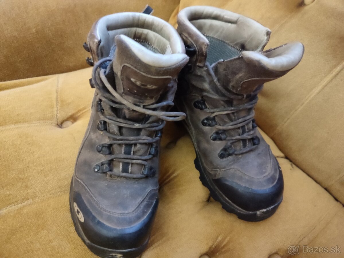 Kožené turistické alebo zimné topánky SALOMON v 40 - 2