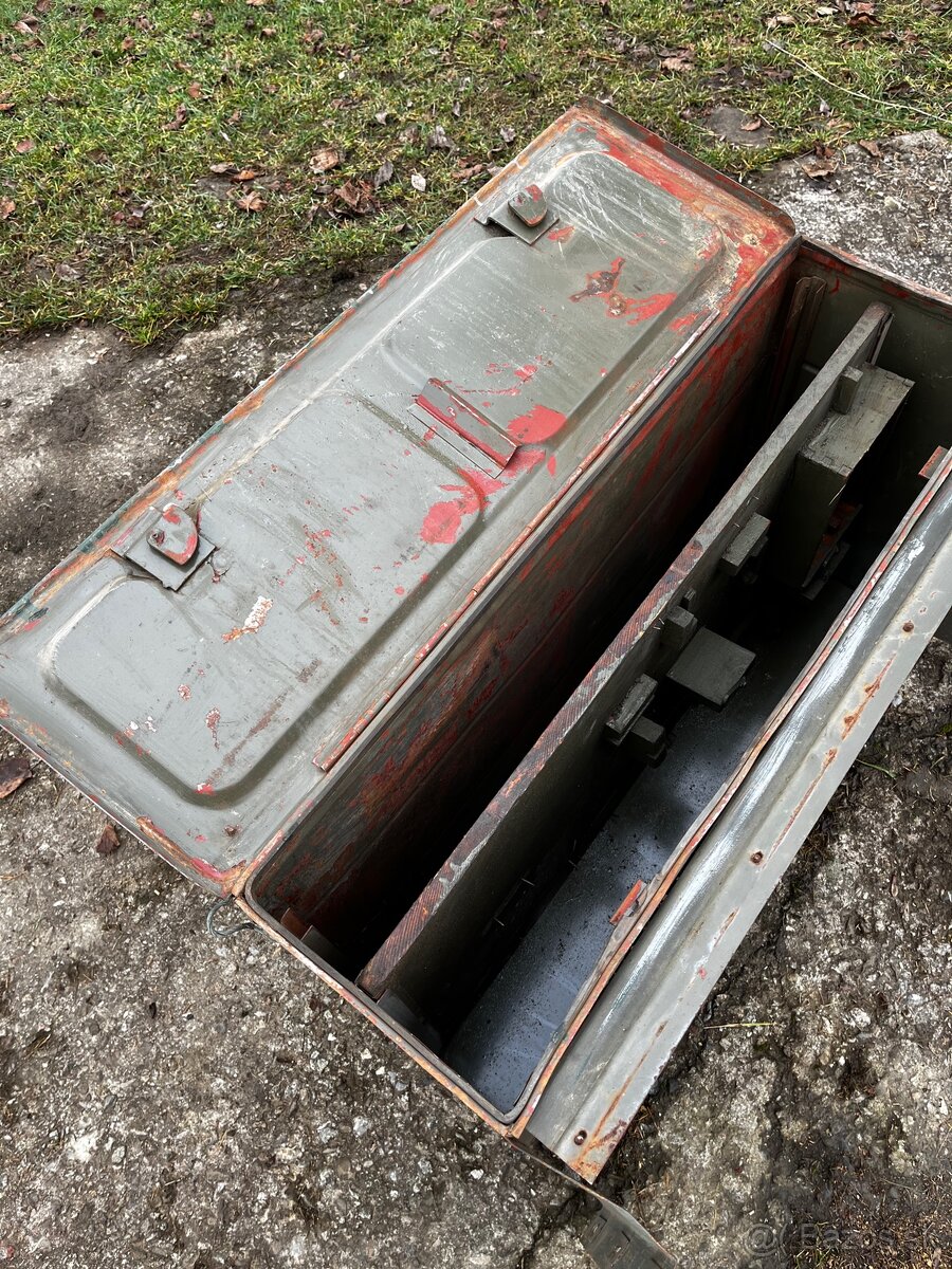 schránka náradia V3S - 2