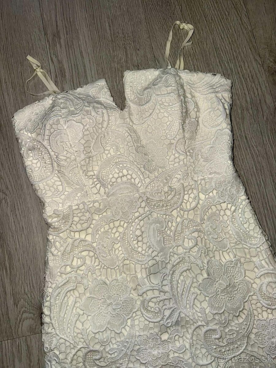 cipkovane damske spolocenske saty - 2