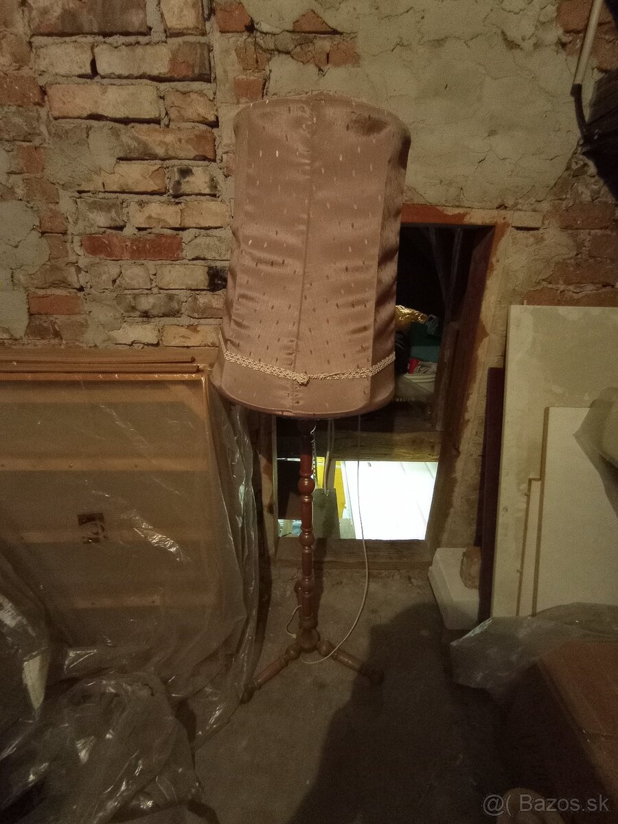 Stojaca lampa - 2