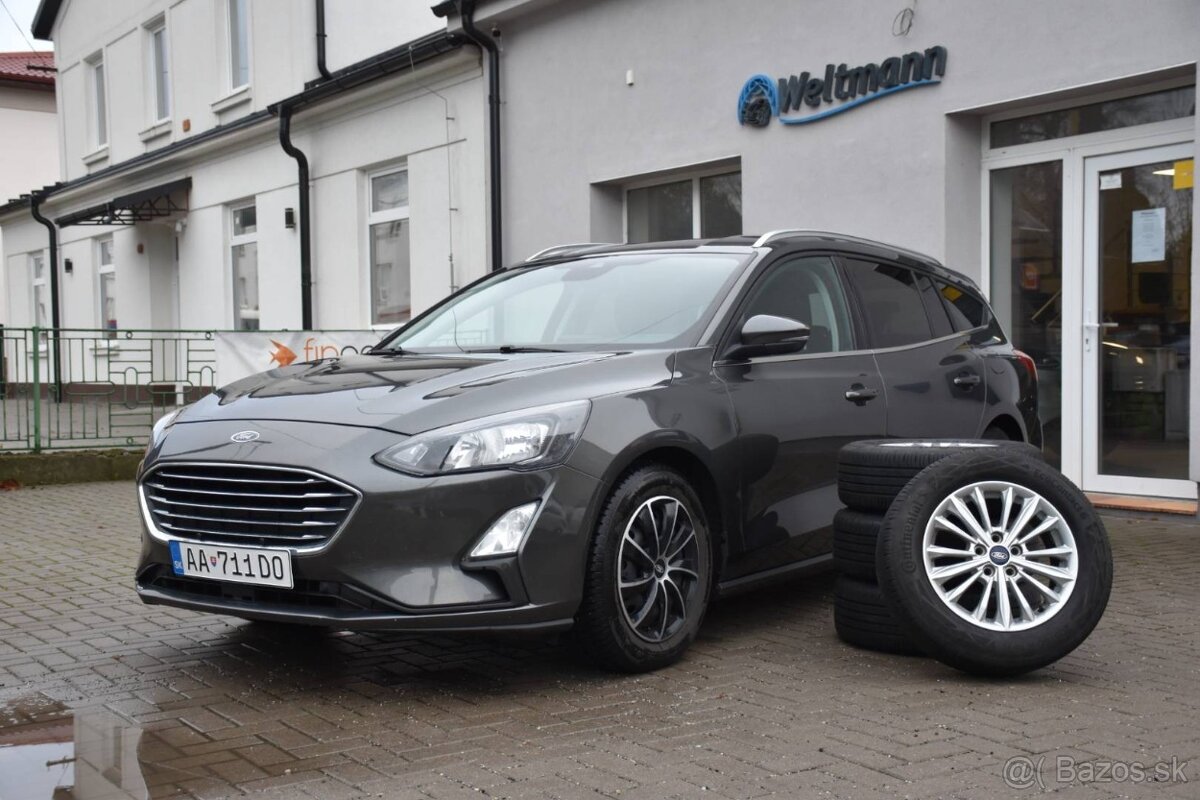 Ford Focus Kombi 1.0 EcoBoost 125k Titanium - 2