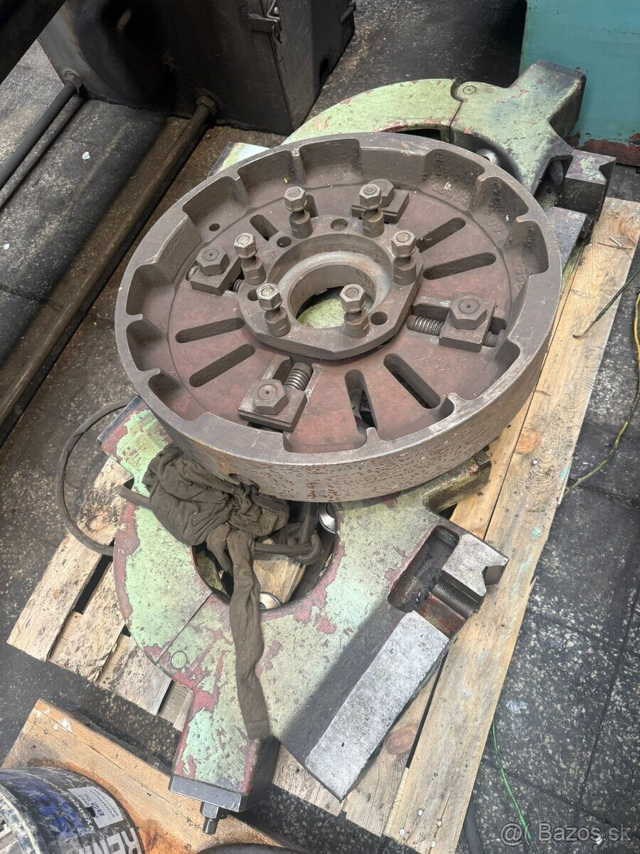 Univerzální soustruh SUS63/3000 - 2