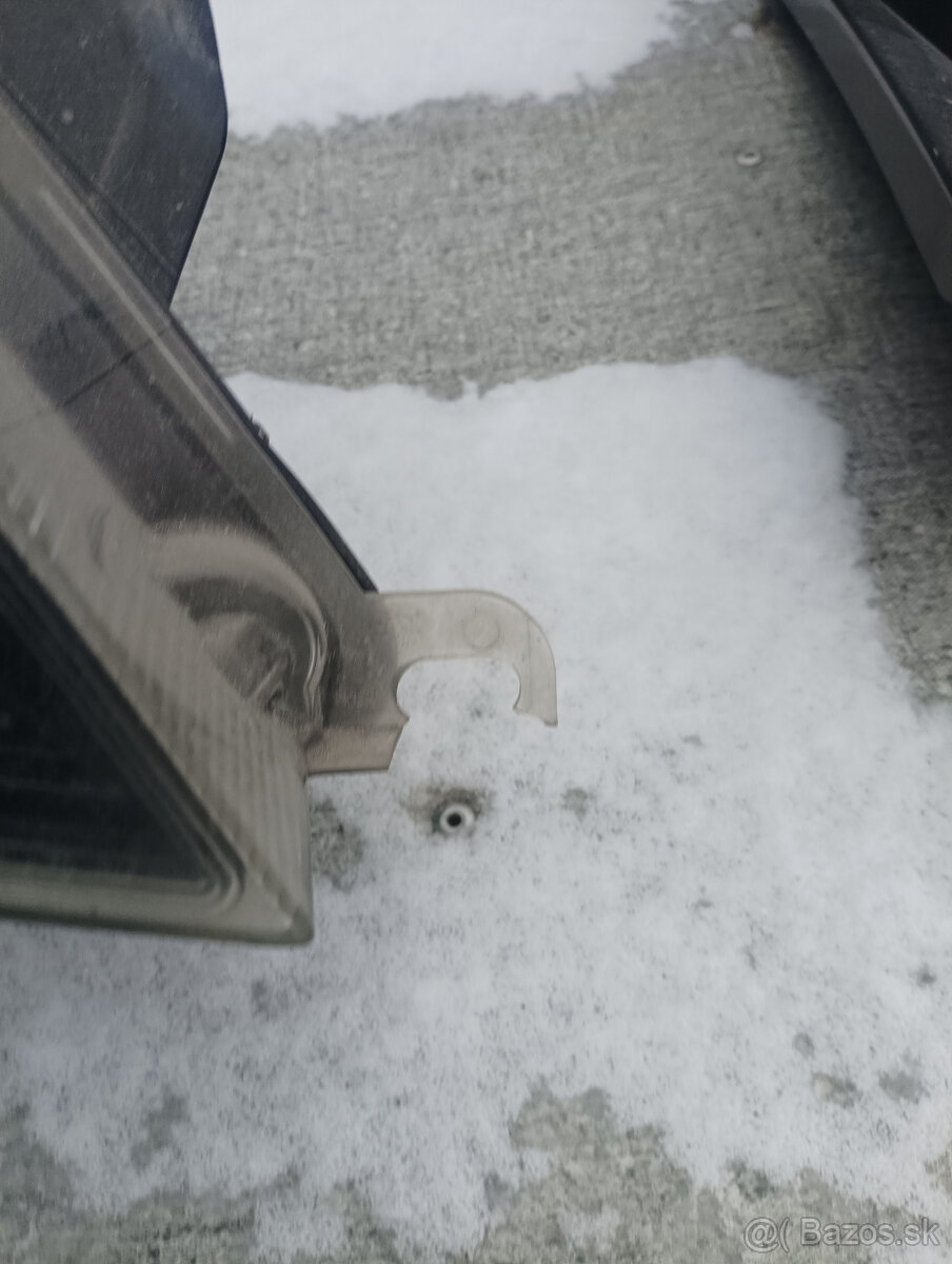 leve předni svetlo opel astra J - 2